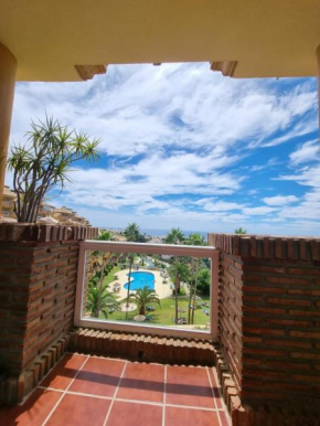 Room In shared apartment Wifi Parking at door Private bathroom Sitio De Calahonda